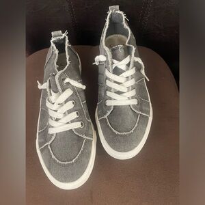 Women’s Jellypop sneaker - 10 1/2